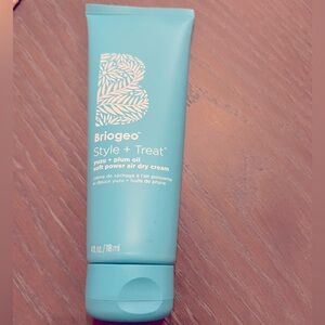 Briogeo Style + Treat Hair Cream sealed